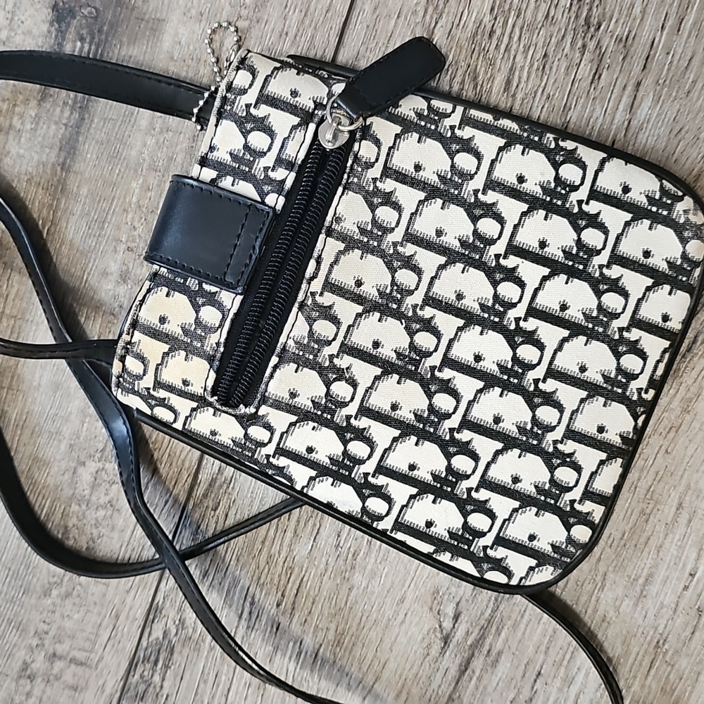 Black and Cream Crosbody Bag Bag - Picture 2 of 9